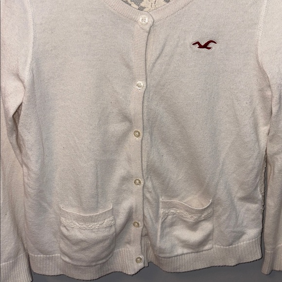 💥2/$33💥 Hollister Cream Button Up Cardigan with Lace Back - Picture 4 of 10